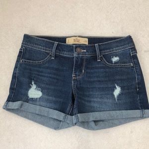 NWT Hollister midi short distressed size 3